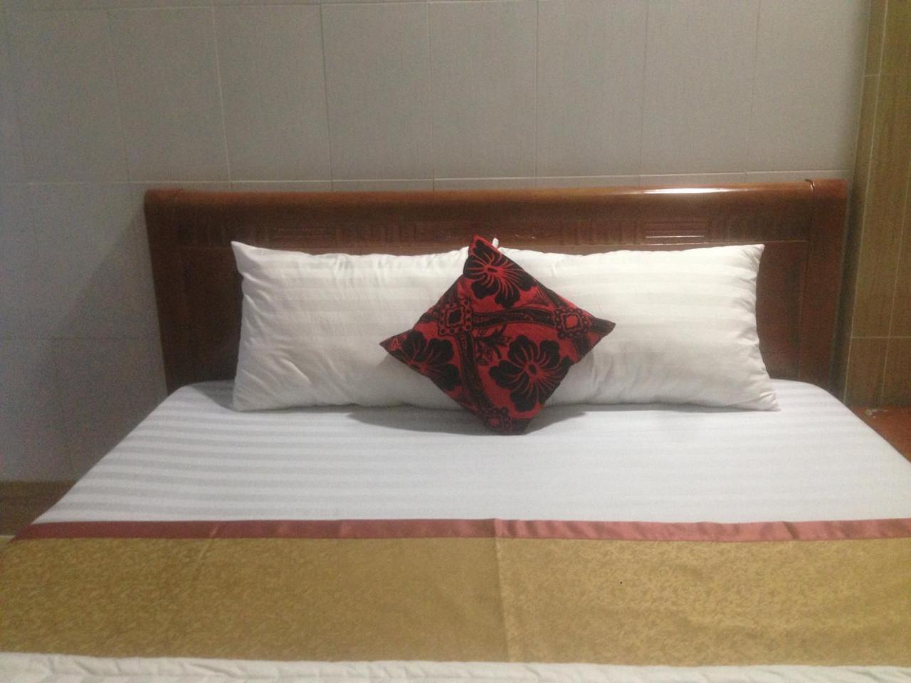 Chi Khu Co Ong Homstay Thanh Son מראה חיצוני תמונה