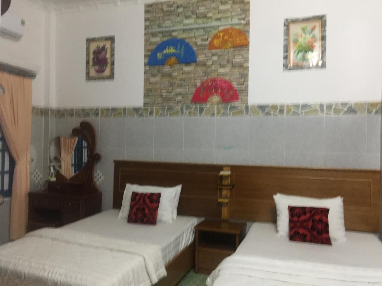 Chi Khu Co Ong Homstay Thanh Son מראה חיצוני תמונה